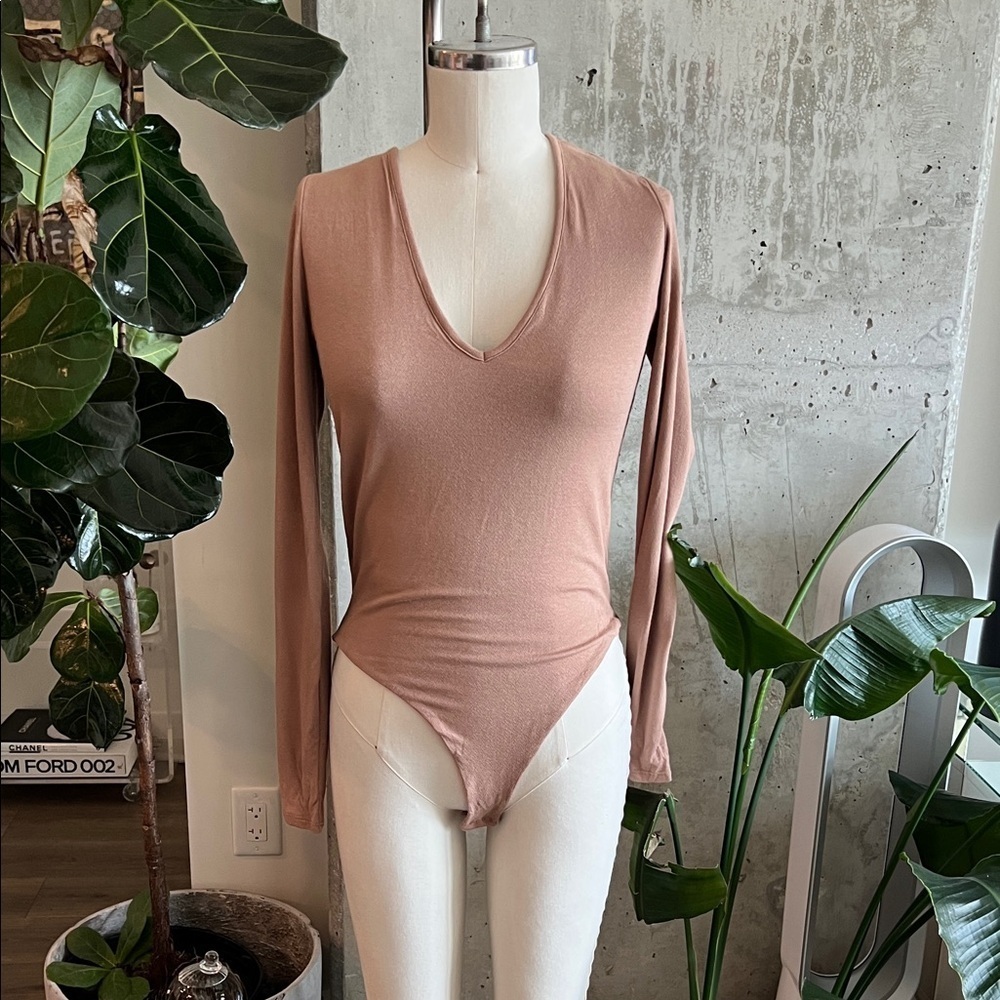 Naked Wardrobe V-Neck Long Sleeve Bodysuit - Tan